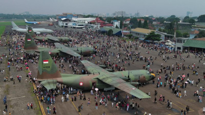 Warga Bandung Padati Kegiatan Open Base di Lanud Husein Sastranegara