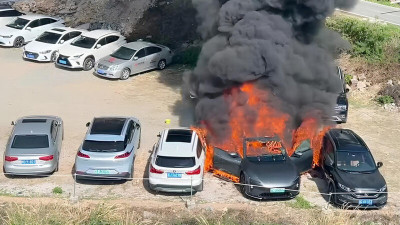 Mobil Listrik China Terbakar di Area Parkir, Kok Bisa?