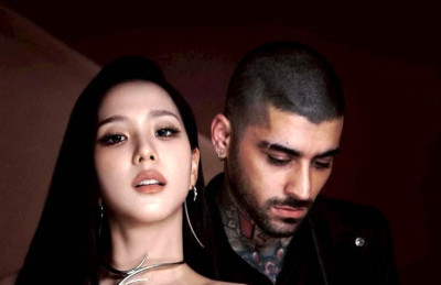 Jisoo BLACKPINK Duet Bareng Zayn Malik di Lagu 'Eyes Closed'