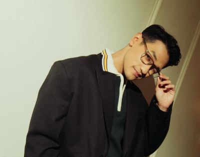 Kacamata, Afgan Balik ke Pop dan Langsung Banjir Pujian dari Lagu Sampai ke Wajah Awet Mudanya