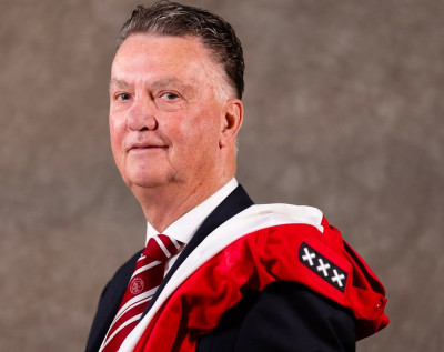 Santer Pelatih Timnas Louis van Gaal, Erick Thohir: Beri Saya Waktu