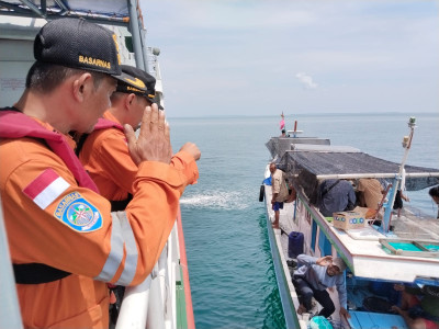 Nelayan Asal Pulau Sakala Ditemukan Selamat Setelah Lima Hari Terombang-Ambing di Laut Sumenep