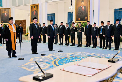 Presiden Melantik Ketua Umum ICMI Sebagai Kepala BRIN