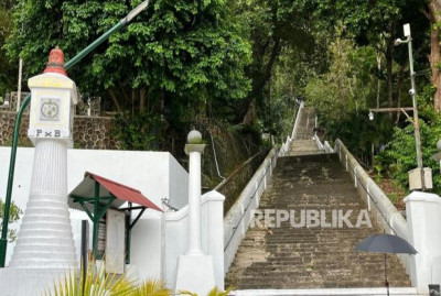 Segenggam Tanah Mekkah di Balik Pemakaman Imogiri yang Megah