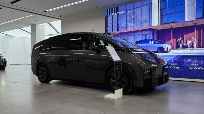 Pabrikan China Ini Pecat Karyawan karena MPV Listriknya Harus Di-recall