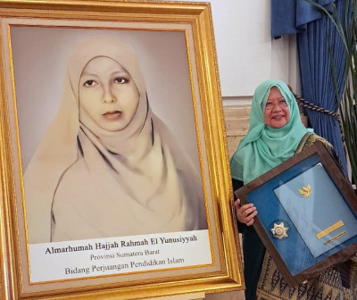 Rahmah El Yunusiyyah Pahlawan Nasional dari Ranah Minang (Perempuan yang Mendahului Zaman)