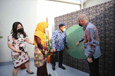 Batik Bandung: Sebuah Perpaduan Keindahan dan Keunikan