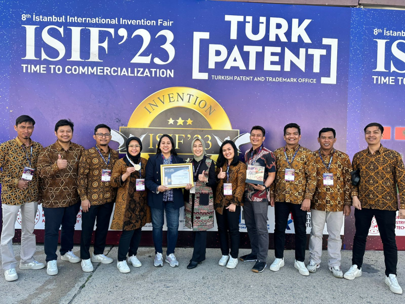 Tim Inovator dari Kilang Pertamina Balongan sukses meraih penghargaan kategori gold dalam ajang ISIF ke-8 di Turki. (Dok Humas Pertamina Balongan)